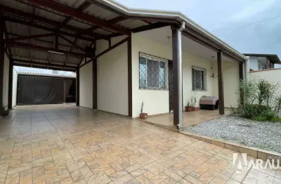 Casa semimobiliada com 2 dormitórios no bairro santa regina em itajaí