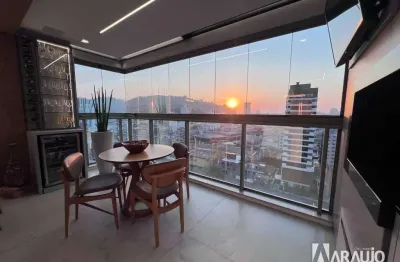 Apartamento mobiliado e equipado com 2 suítes +1 dormitório no bairro fazenda em itajaí