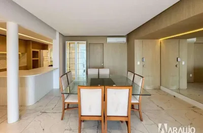 Apartamento mobiliado com 2 suítes e 1 dormitório no centro de itajaí