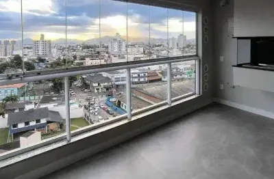 Apartamento com 1 suíte e 1 dormitório no bairro são judas em itajaí
