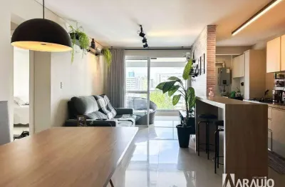 Apartamento semi mobiliado com 1 suíte e 2 demi-suítes na vila operária em itajaí