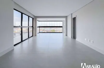 Apartamento com 2 suítes e 2 dormitórios no centro de itajaí