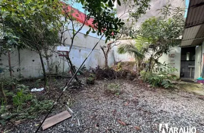 Terreno com casa de alvenaria à venda no bairro  fazenda em itajaí