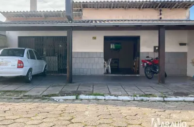 Casa com 02 dormitórios e sala comercial no bairro cordeiros em itajaí