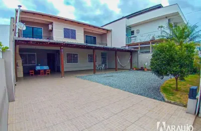 Casa mobiliada com 5 dormitórios sendo 3 suítes no são vicente em itajaí