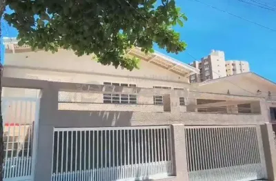 Casa com 3 quartos para alugar no Jardim do Trevo, Campinas , 219 m2 por R$ 3.800