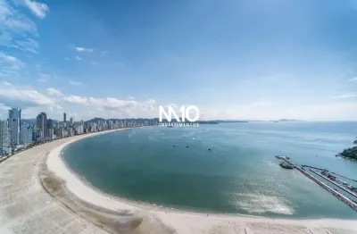 Apartamento frente mar finamente mobilado andar alto em 72x para pagar.