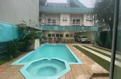 Casa com 4 quartos à venda na Rua General José Machado Lopes, 180, Centro, Esteio