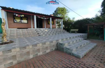 Casa com 2 quartos à venda na Rua Cruz Alta, 242, Centro, Esteio