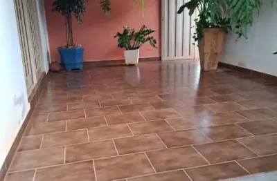 Casa com 4 quartos à venda no Centro, Sales Oliveira 