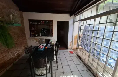 Casa à venda com potencial no campos elísios ribeirão preto