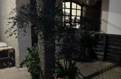 Casa a venda no inga - betim. casa bem localizada no bairro ingá, próxima a escolas, puc minas, hospital regional e comércios.