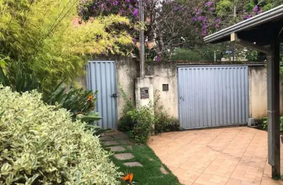 Casa comercial com 1 sala para alugar no Centro, Betim 