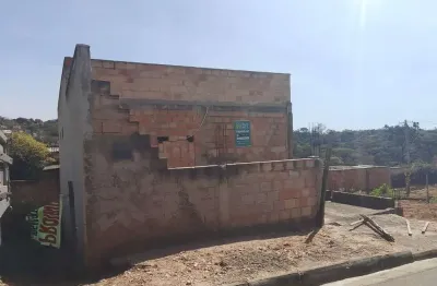 Casa com 2 quartos à venda no Centro, São Joaquim de Bicas 