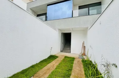 Casa geminada com area privativa 03 quartos e suite no bairro espirito santo