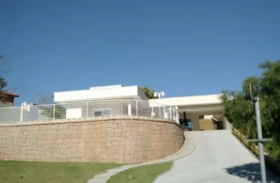 Casa com 3 dormitórios à venda, 250 m² por R$ 1.960.000,00 - Condomínio Vila Hípica II - Vinhedo/SP