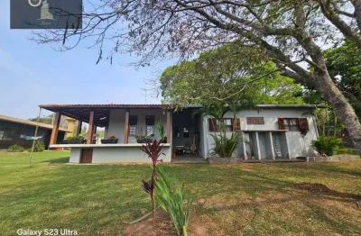 Chácara com 3 dormitórios à venda, 4748 m² por R$ 1.500.000,00 - Cocais - Itatiba/SP