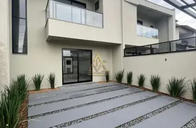 Sobrado novo alto padrão 106 m² com piscina e suíte sacada - 400m do mar - itacolomi balneário piçarras sc