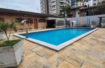 Excelente casa para venda no jd aruan, poucos metros do mar.