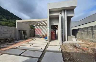 Casa nova com 3 quartos e piscina para venda no massaguaçu, caraguatatuba - sp.