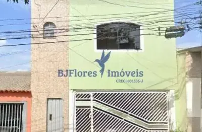 Sobrado com 209m² á venda no bairro Vila Mazzei em Santo André