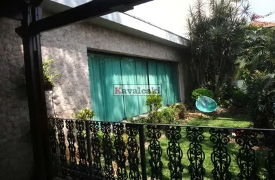 Linda casa térrea 3 dormitórios 1 suíte  4 vagas quintal - impecável