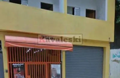Terreno com 12 casas, todas alugadas. todas  as unidades foram construídas com estrutura para mais p