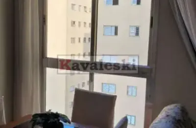 Apartamento próximo a todo o comércio da vila das mercês .