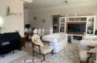 Apartamento com 120 metros e 3 quartos no melhor na saúde. oportunidade....