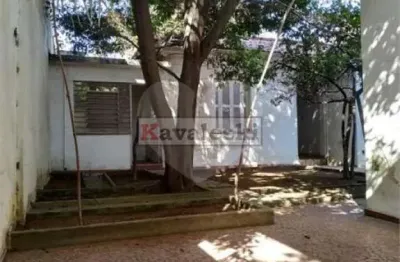 Casa totalmente térrea com 3 dormitórios 1 suite 10 vagas - quintal grande - òtimo imóvel