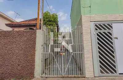 Casa térrea com 2 dormitórios /quintal , proximidades do metrô - oportunidade ùnica- somente 330 mil