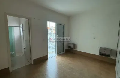 Sobrado 3 dormitórios com 1 suíte - 130m² - 2 vagas de garagem