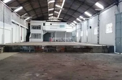 Excelente galpão bem localizado !! 3 frentes de esquina ...