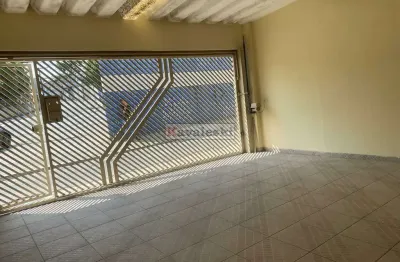 Sobrado com 3 quartos e 2 banheiros à venda, 121 m²