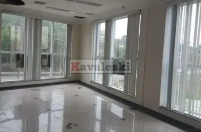 ** Excelente imóvel COMERCIAL para a locação próximo à Rodovia Anchieta em São Bernardo do Campo.