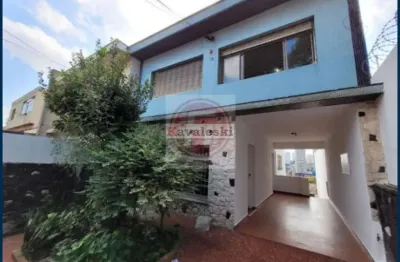 Òtimo sobrado 3 dormitórios , 2 vagas / quintal grande / dep. de empregada /próx metrô -oportunidade