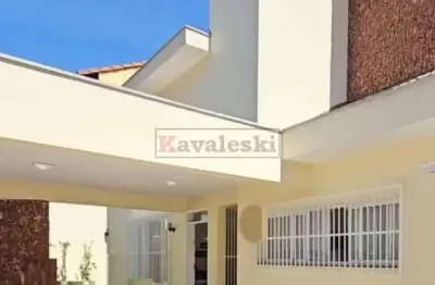 Casa térrea miolo do jardim da saúde !! são 4 dormitórios 2 suites 5 vagas de garagem / quintal -