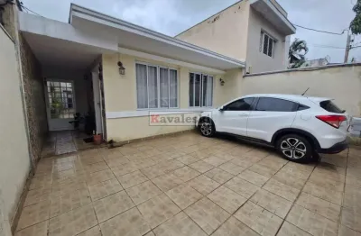 ** linda casa térrea a venda na região da saúde / praça de árvore.