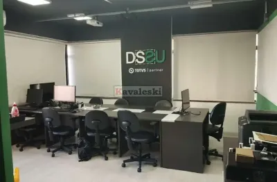 Salas comerciais a 4 minutos do metrô saúde. vende estuda permuta!!