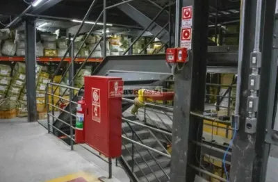 Barracão / Galpão / Depósito para alugar na Rua Sampaio Moreira, --, Brás, São Paulo