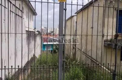 > terreno com casa antiga ,ideal para contrução de sobrados de alto padrão .