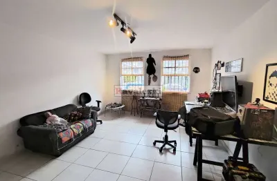 Casa com 4 quartos para alugar na Rua Macarani, --, Bosque da Saúde, São Paulo