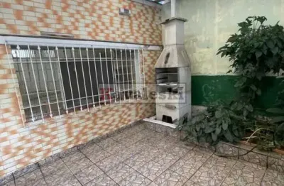 Casa térrea ao lado do metrô / 2 dormitórios / quintal / oportunidade ùnica