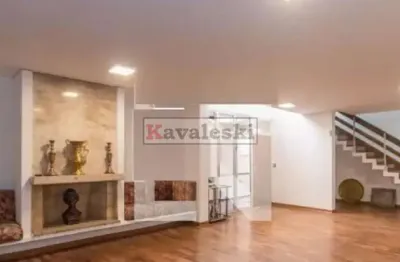 Sobrado impecável ao lado do metrô jabaquara - 4 suites / 3 vagas / quintal / oportunidade