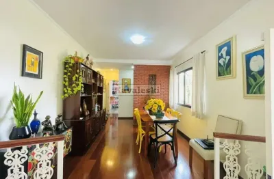 ** sobrado com 04 dormitórios para a venda no bairro (saúde).