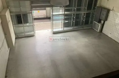 ** Espaço comercial para a locação próximo a estação de metrô Praça de Árvore.