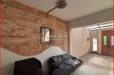 Casa, sobrado comercial, charmoso,locação, 3 salas, 1 banheiro, área de serviço, 70m²