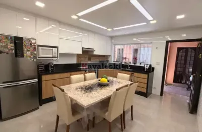 ** Sobrado de alto padrão a venda próximo ao Museu do Ipiranga.