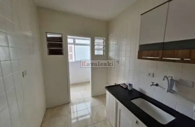 ** Imóvel para a Locação a 15 minutos a Pé da estação de metrô Santa Cruz.