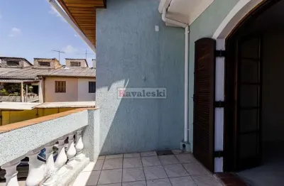 Sobrado de vila fechada em frente ao metrô- 3 dormitórios 1 suite 2 vagas - imperdível